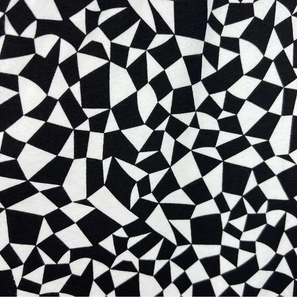 NEW JUNIORS BLACK WHITE GEOMETRIC CAPRI PANTS LEGGINGS STRETCH XXL 19 - Picture 4 of 10